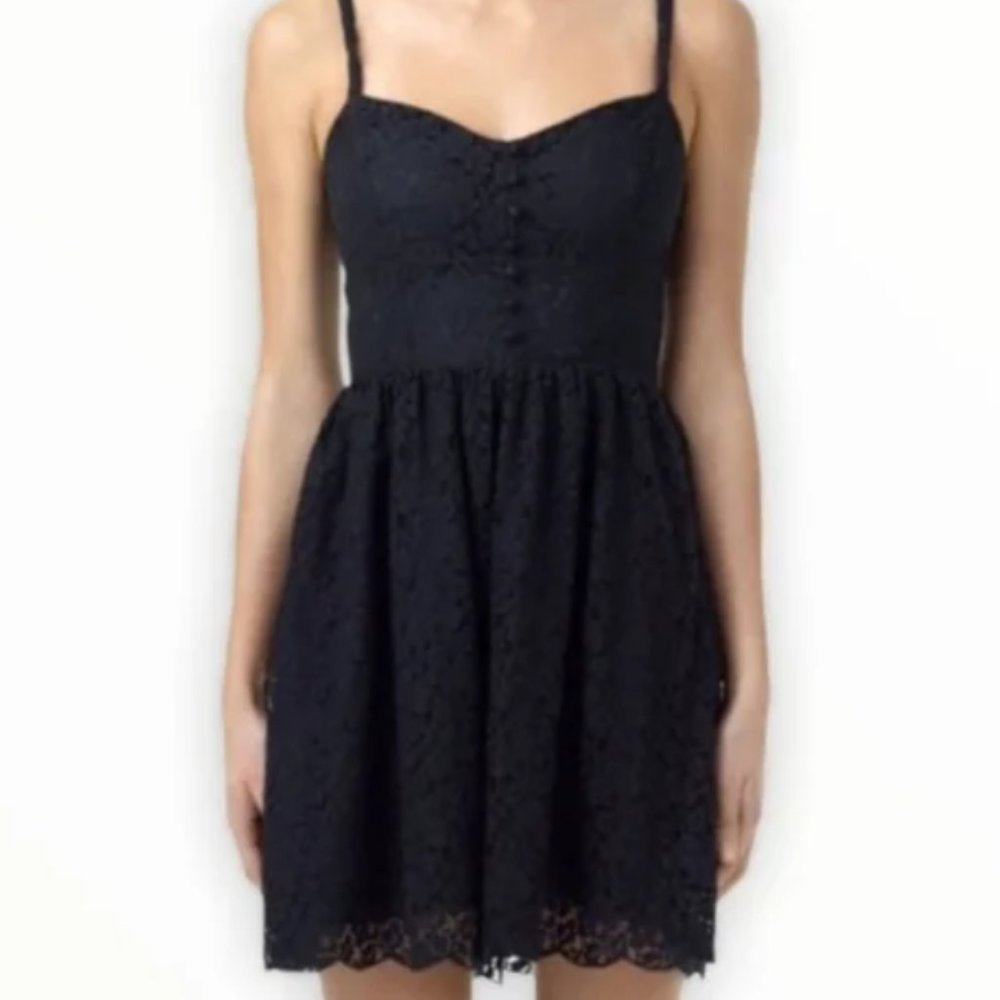 Aritzia 'Debutante' Black Floral Lace Dress-Size 6
